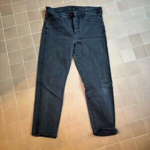 Uniqlo Straight Leg Jeans in Black Wash Size 32
